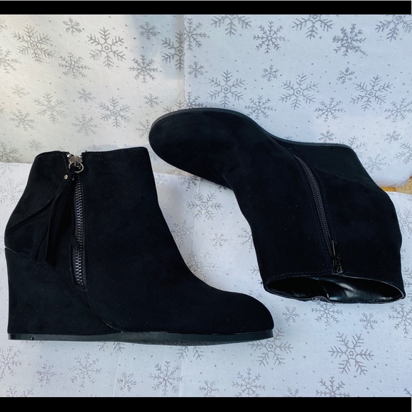 Lexie & Abbie. Black booties size 8.5 - Picture 4 of 15